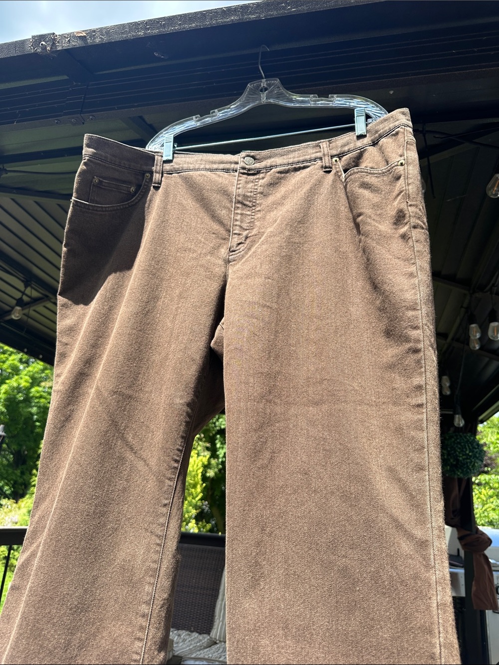 Ralph Lauren Women’s Straight Leg Jeans in Gently Distressed Brown